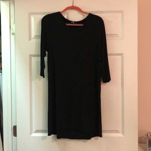 Black 3/4 sleeve dress